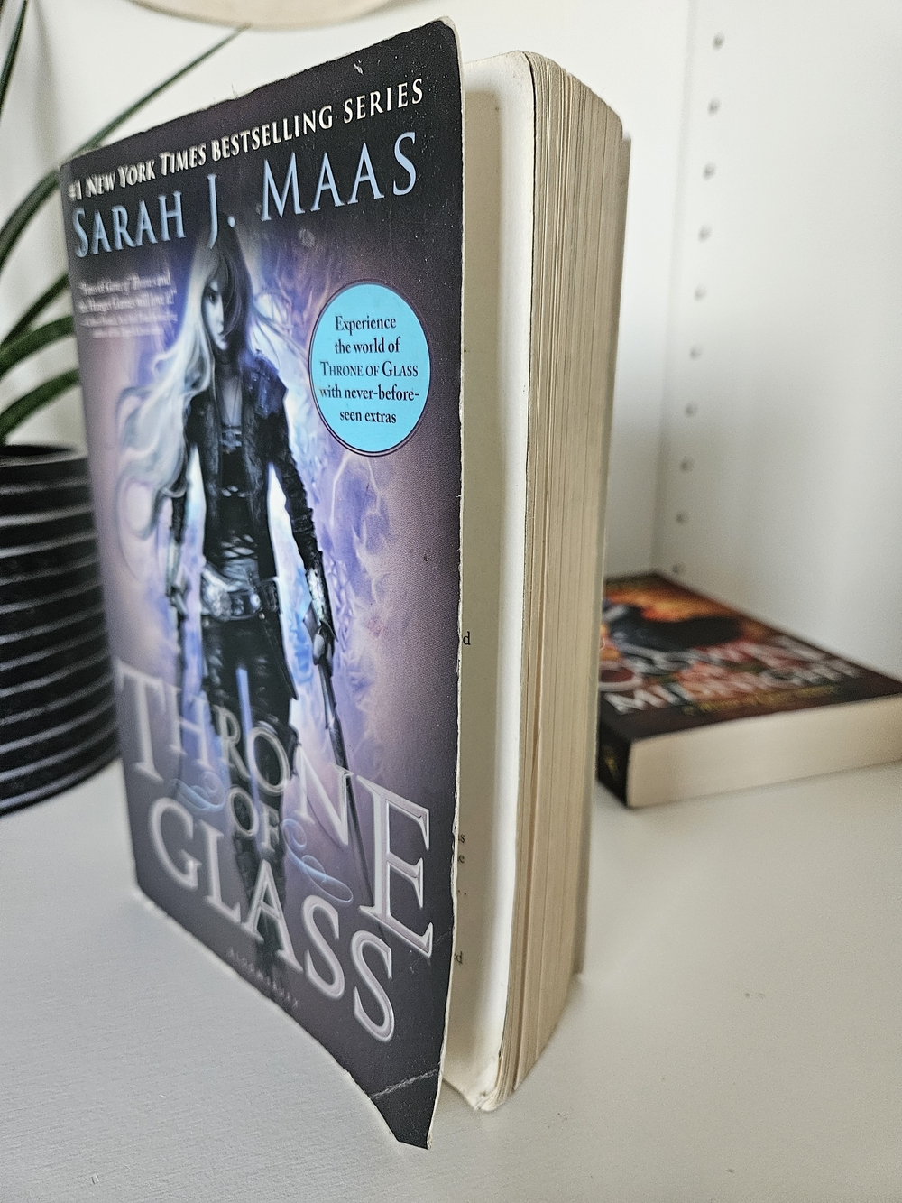 Throne of Glass — Sarah J. Maas OOP Original Cover Paperback Book
